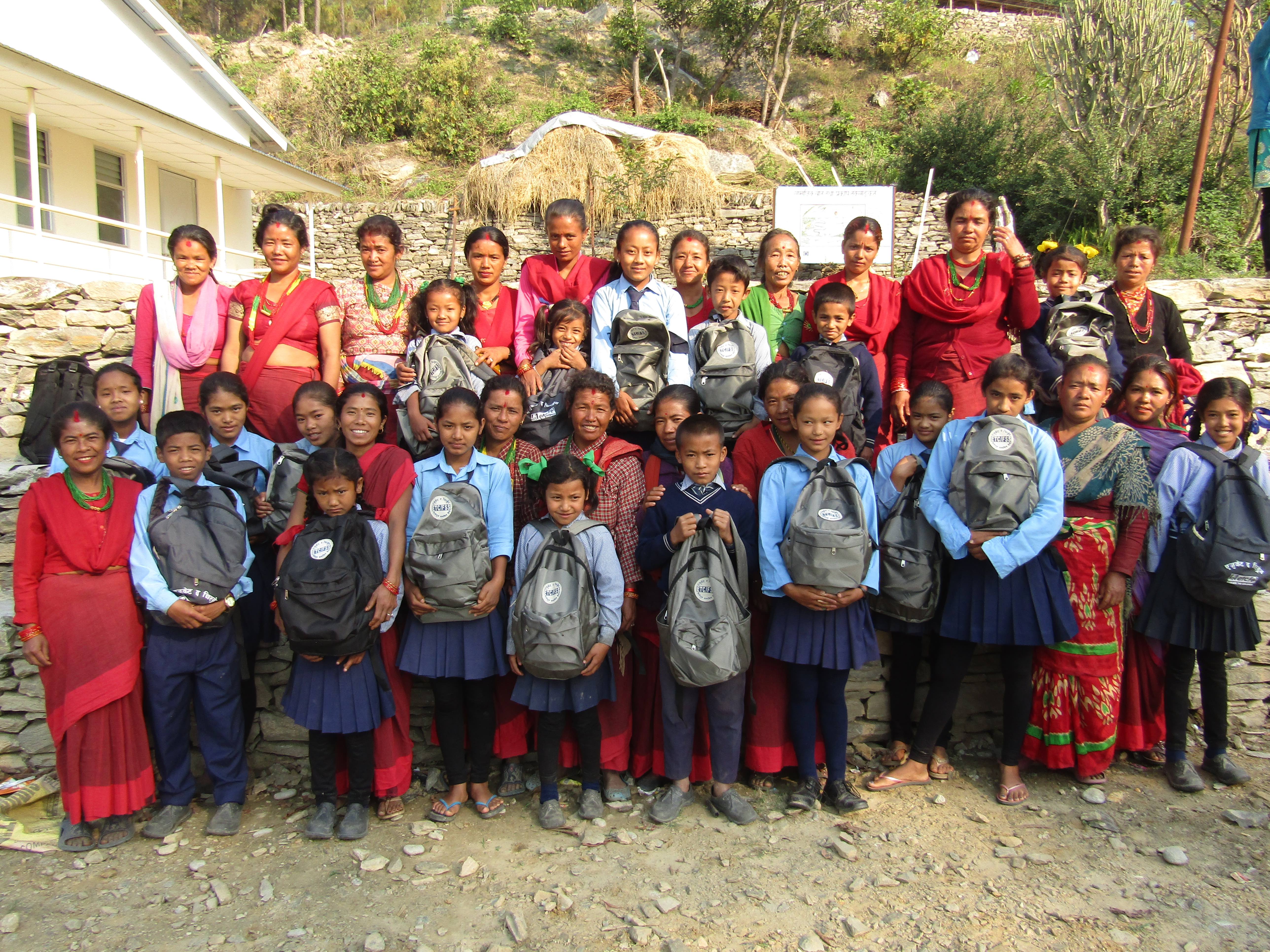 Gurans Women's Group members and their kids